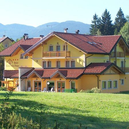 Tana Della Volpe Aparthotel Lavarone Esterno foto