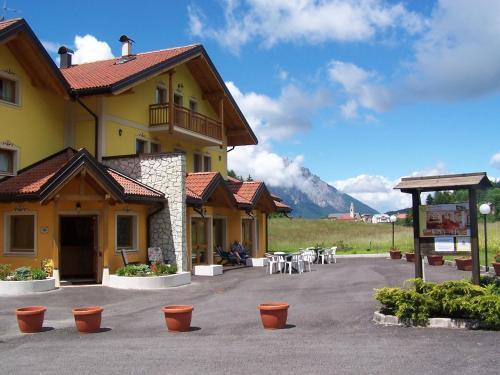 Tana Della Volpe Aparthotel Lavarone Esterno foto